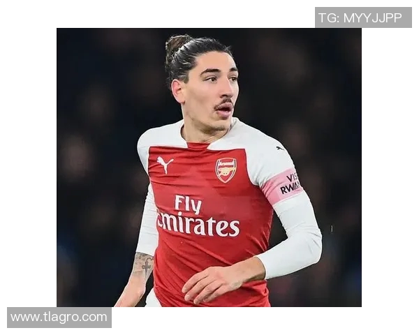 足球明星贝莱林寸头造型引领时尚潮流展现个性魅力