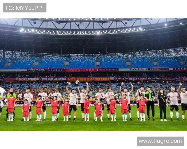 香港足球明星队最新阵容揭晓球迷期待新赛季精彩表现